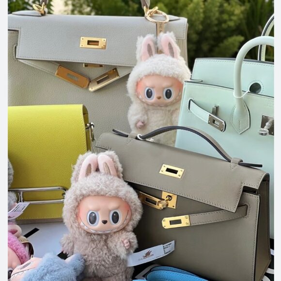 NIB BRAND NEW LABUBU MACARON - SOYMILK (CREAM) - POPMART! - Picture 5 of 5